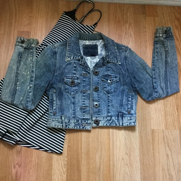 Guess Denim Jacket😎✌🏽☯️ - Picture 3 of 8